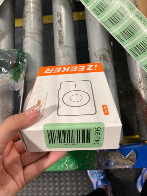 Photo 1 of ***CORRECT ITEM*****iZEEKER 2.5K Dash Cam, 1440P QHD Car Camera with Free 32GB Card, 3" IPS Display, Night Vision, WDR, 170°Wide Angle, Loop Recording, G-Sensor Emergency Recording, 24H Parking Mode, Type C