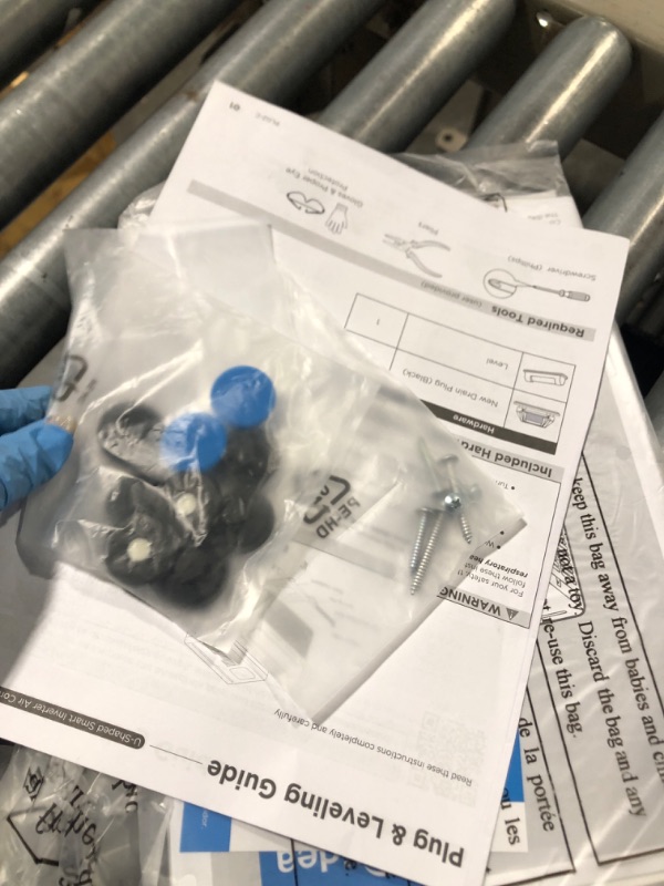 Photo 1 of *** USED****
Midea 12,000 BTU U Shaped Smart Inverter Window Air Conditioner - Cools 550 Sq Ft, Ultra Quiet with Open Window Flexibility - Alexa/Google Assistant Compatible - 35% Energy Savings, Remote (Updated)