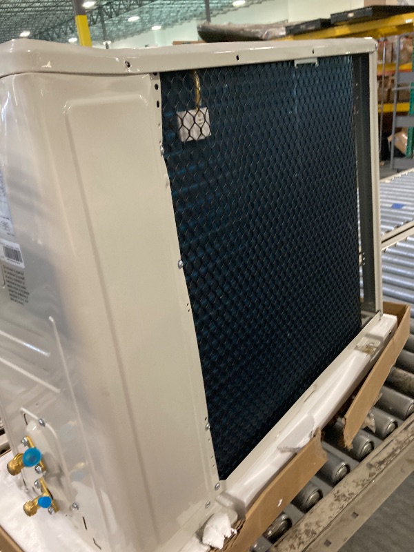 Photo 1 of *** It lacks an engine and has a dent. / VERY USED / MISSING PARTS ***
Garvee 12,000 BTU Split Air Conditioner and Heater, SEER2 19, 208-230V,All- Season Application, Remote Control, Sleep Mode,Timer Function, for Bedroom, Living Room and Space up to 75