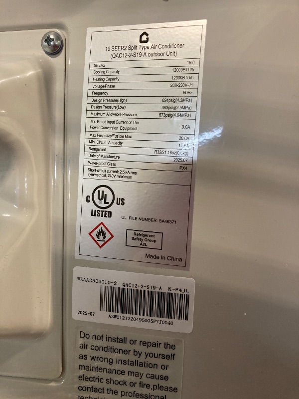 Photo 1 of *** It lacks an engine and has a dent. / VERY USED / MISSING PARTS ***
Garvee 12,000 BTU Split Air Conditioner and Heater, SEER2 19, 208-230V,All- Season Application, Remote Control, Sleep Mode,Timer Function, for Bedroom, Living Room and Space up to 75