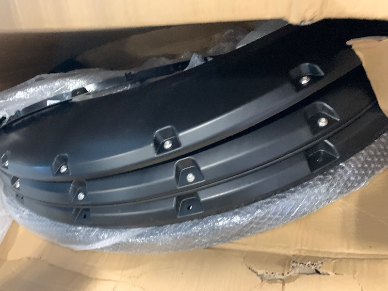 Photo 1 of ** used *** Tyger Auto Fender Flare Compatible with 2017-2022 Ford F-250 F-350 Super Duty, Smooth Textured Black Paintable Bolt-Riveted Style 4pc | TG-FF8F4388