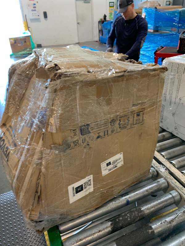 Photo 1 of ** VERY USED / UNTESTED **** VEVOR Universal Forklift Seat, Tractor Seat with Armrest & Adjustable Backrest, Shock Absorption, Secure Micro Switch, High-Resilience PVC Mower Seat for Tractor Excavator, Skid Loader