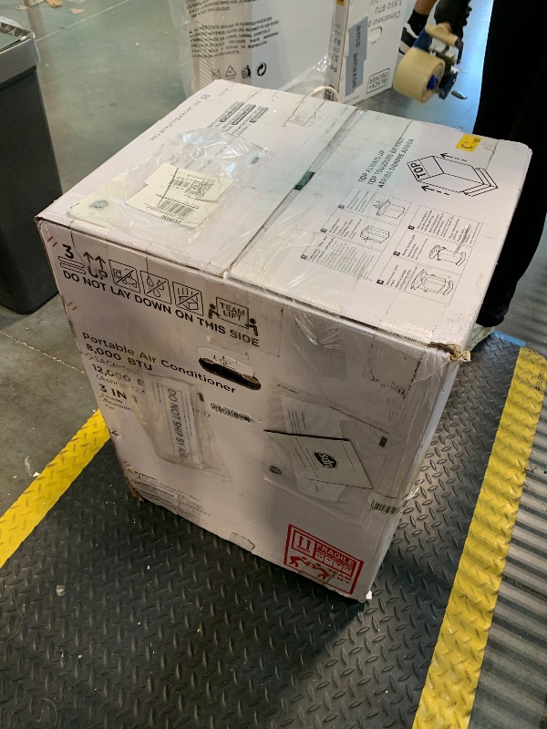 Photo 1 of ** USED *** 12,000 BTU Portable Air Conditioner Cools Up to 500 Sq.Ft, 3-IN-1 Energy Efficient Portable AC Unit with Remote Control & Installation Kits for Large Room, Campervan, Office, Temporary Space