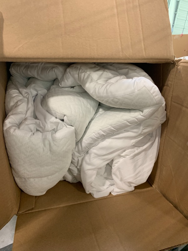 Photo 1 of ** VERY USED /UNTESTED *** VSleep Innovations Cooling Comfort Gel Memory Foam Dual Layer Mattress Topper, 4 Inch, King Size, Pillow Top Cover