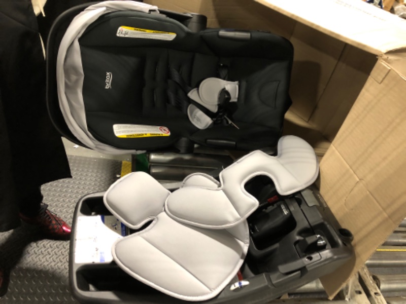 Photo 1 of ** just the chair / used / missing parts **
Britax Willow Brook S+ Baby Travel System, Infant Car Seat and Stroller Combo with Alpine Base, ClickTight Technology, SafeWash Insert and Cover, Glacier Onyx