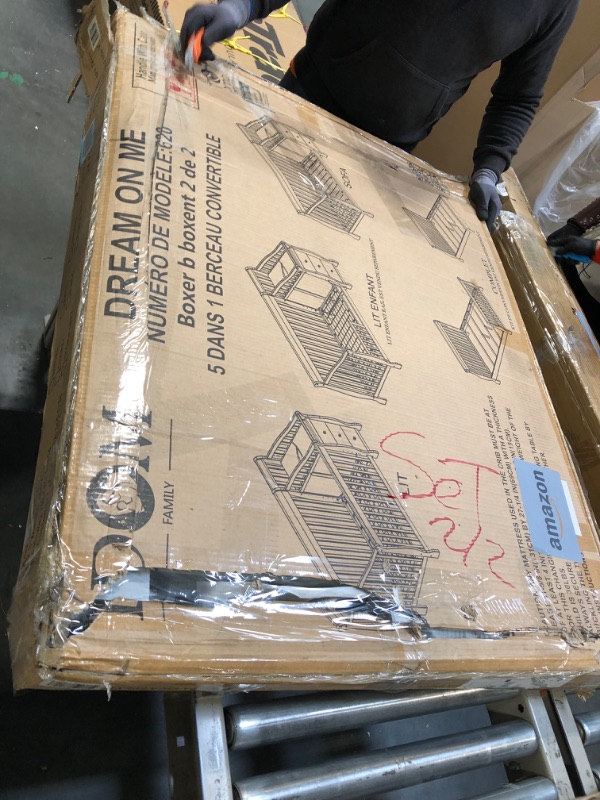 Photo 1 of ** USED/ MISSING PARTS / UNTESTED ***
Dream On Me 5 in 1 Brody Convertible Crib with Changer