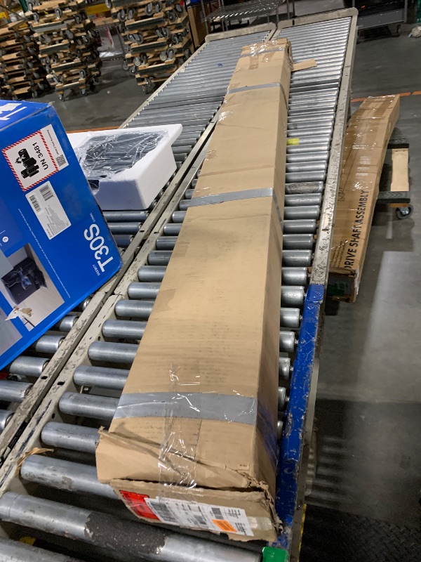 Photo 1 of ** VERY USED/ UNTESTED****Tonno Pro Lo Roll, Soft Roll-up Truck Bed Tonneau Cover | LR-1105 | Fits 2020 - 2023 Chevy/GMC Silverado/Sierra 2500/3500HD 6' 10" Bed (82.2")