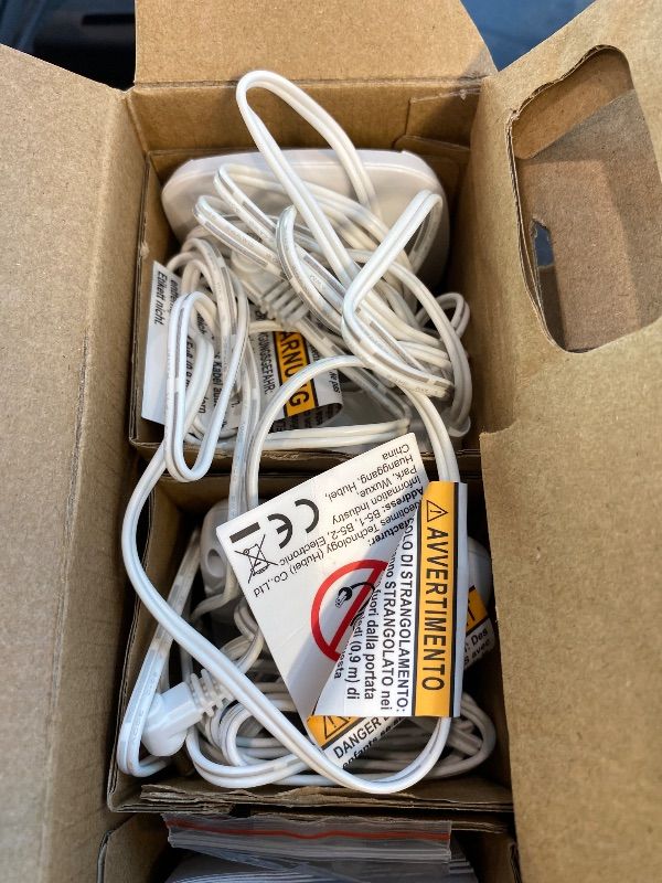 Photo 1 of *Untested*
VTimes Baby Monitor with Camera and Audio, Video Baby Monitor No WiFi Night Vision 2.4" LCD Screen Portable Baby Camera Monitor Alarm Lullaby Temperature Sensor and 1000ft, Ideal for Baby/Elderly/Pet