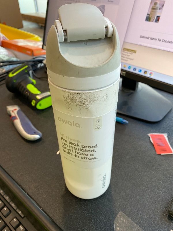 Photo 1 of *Minor Damaged* Owala FreeSip Insulated Stainless Steel Water Bottle with Straw, BPA-Free Sports Water Bottle, Great for Travel, 24 Oz, Shy Marshmallow