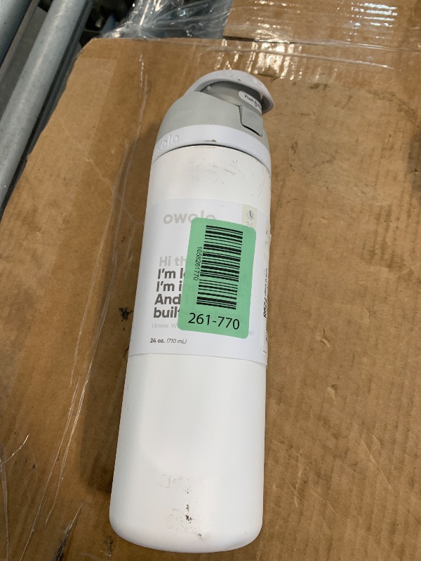 Photo 1 of *Minor Damaged* Owala FreeSip Insulated Stainless Steel Water Bottle with Straw, BPA-Free Sports Water Bottle, Great for Travel, 24 Oz, Shy Marshmallow