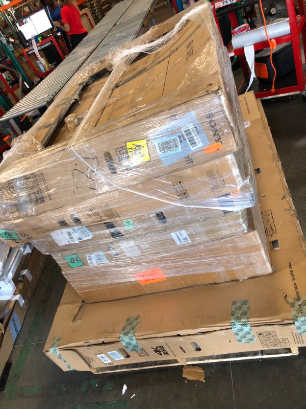 Photo 1 of *** SOLD FOR PARTS/BULK SALE/ FINAL SALE/ NO RETURNS*** 6 NONFUNCTIONAL TV's