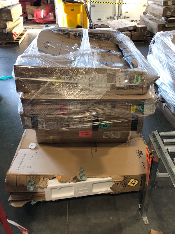 Photo 1 of *** SOLD FOR PARTS/BULK SALE/ FINAL SALE/ NO RETURNS*** 6 NONFUNCTIONAL TV's