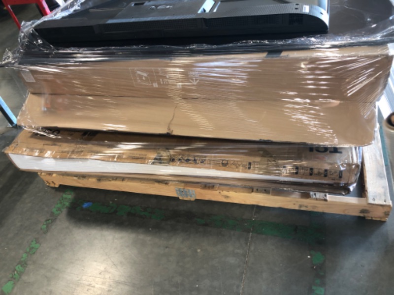 Photo 1 of ***FINAL SALE// BULK SALE/// NO RETURNS// SOLD FOR PARTS*** 6 NON FUNCTIONAL TV'S