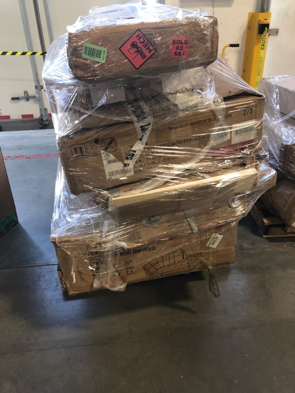 Photo 1 of *** BULK PALLET// 6 UNKNOWN RANDOM ITEMS/// FINAL SALE/// NO RETURNS****