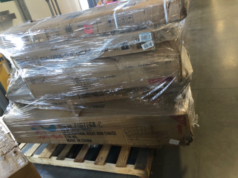 Photo 1 of *** BULK PALLET// 6 UNKNOWN RANDOM ITEMS/// FINAL SALE/// NO RETURNS****