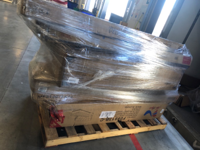 Photo 1 of *** BULK PALLET// 6  UNKNOWN RANDOM ITEMS/// FINAL SALE/// NO RETURNS****