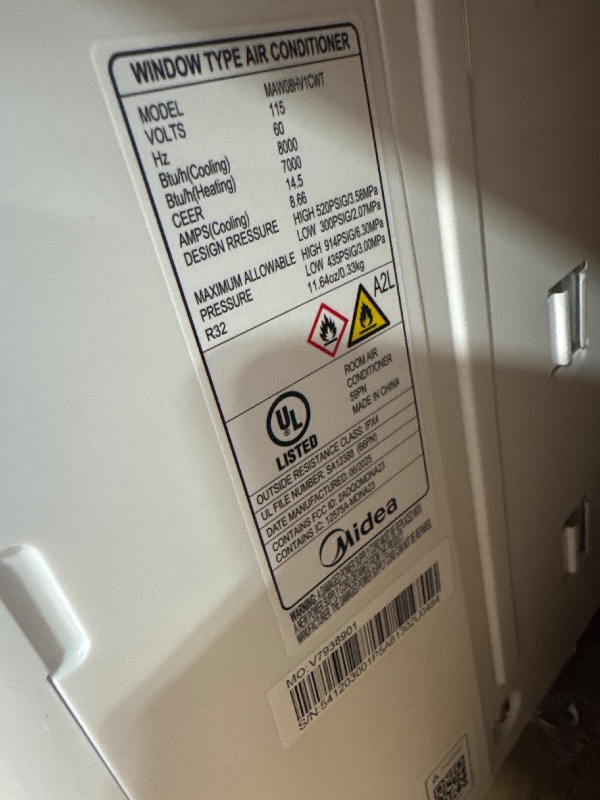 Photo 1 of *****IT WORKS GOOD***** Midea 8,000 BTU Smart Inverter Air Conditioner Window Unit with Heat and Dehumidifier – Cools up to 350 Sq. Ft., Energy Star Rated, Quiet Operation, Electronic Controls, Remote Control, White