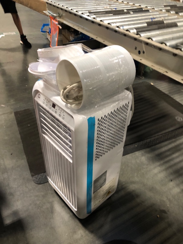 Photo 1 of *****IT HAS NO CONTROL, IT WORKS PERFECTLY AND COOLS QUICKLY ******* Auseo 5000BTU (8000 BTU ASHRAE) Portable Air Conditioner, Dehumidifier, Fan, 3 in 1 AC with 24-Hour Timer