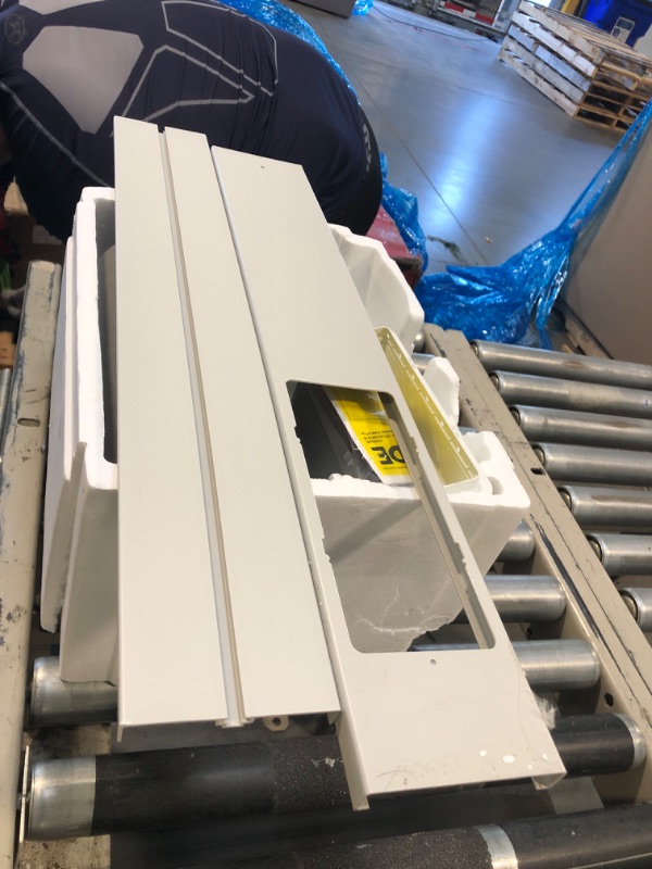 Photo 1 of ****lights up perfectly******* ZAFRO Portable Air Conditioners, 10000 BTU, 3 in 1 Portable AC Unit with Window Kits, Fan & Dehumidifier Modes, Cools up to 450 Sq.Ft, LED Display/Remote Control, 24H Timer for Living Room, Bedroom