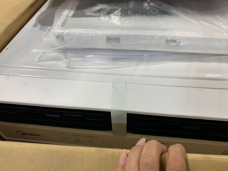 Photo 1 of *****it turns on perfectly***** Midea 8,000 BTU Smart Inverter Window Air Conditioner with APP, Alexa Control, 115V AC Unit Cools up to 350 Sq. Ft, Quiet Operation, Energy Saving, Remote & Easy Installation Kit, White