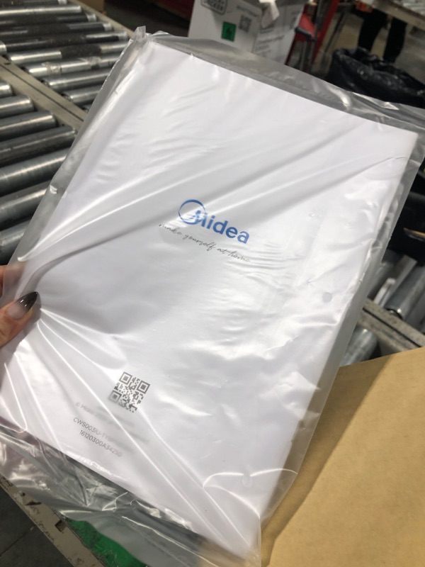 Photo 1 of *****it turns on perfectly***** Midea 8,000 BTU Smart Inverter Window Air Conditioner with APP, Alexa Control, 115V AC Unit Cools up to 350 Sq. Ft, Quiet Operation, Energy Saving, Remote & Easy Installation Kit, White