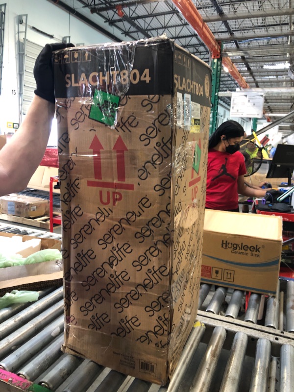 Photo 1 of *****it turns on perfectly***** SereneLife 8000 BTU Portable Air Conditioner with Heat, Compact 4-in-1 Portable AC & Heater for Room Up to 350 Sq Ft with Dehumidifier & Fan Function, Remote Control, Window Mount Kit, 13" x 11" x 26"