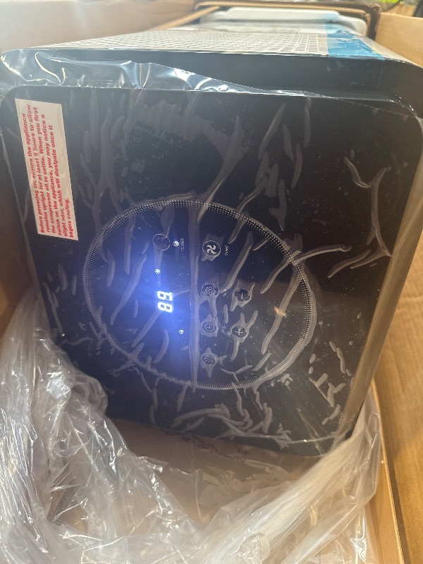 Photo 1 of *****it turns on perfectly***** SereneLife 8000 BTU Portable Air Conditioner with Heat, Compact 4-in-1 Portable AC & Heater for Room Up to 350 Sq Ft with Dehumidifier & Fan Function, Remote Control, Window Mount Kit, 13" x 11" x 26"