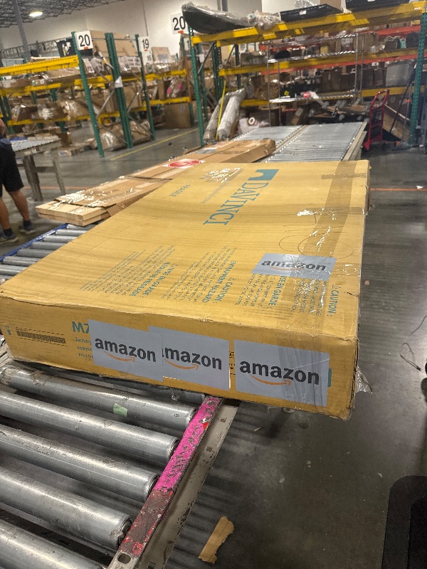 Photo 1 of *****factory sealed***** DaVinci Jenny Lind 3-in-1 Convertible Baby Crib - GREENGUARD Gold Certified Portable Convertible Baby Crib to Toddler Bed, Daybed - Durable & Easy to Assemble - 4 Adjustable Mattress Heights - Green