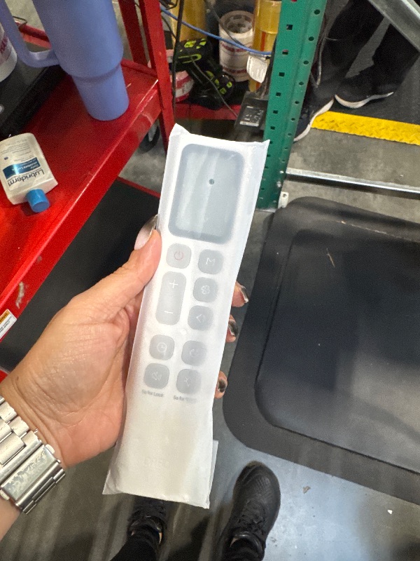 Photo 1 of *****it turns on perfectly******* Dreo Portable Air Conditioners, 8000 BTU ASHRAE (5000 BTU DOE) Smart AC Unit for Bedroom with Drainage-free Cooling, 45dB Quiet, APP/Voice/Remote, Portable AC for Room Indoors, AC318S