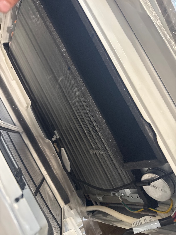 Photo 1 of ******it turns on perfectly****** cools quickly********* Whirlpool 10,000 BTU Window Air Conditioner with Dehumidifier, 115V, Window AC for Rooms up to 450 Sq. Ft., Living Room, Bedroom, or Kitchen, with Remote Control, Digital Display, and 24H-Timer, Whi