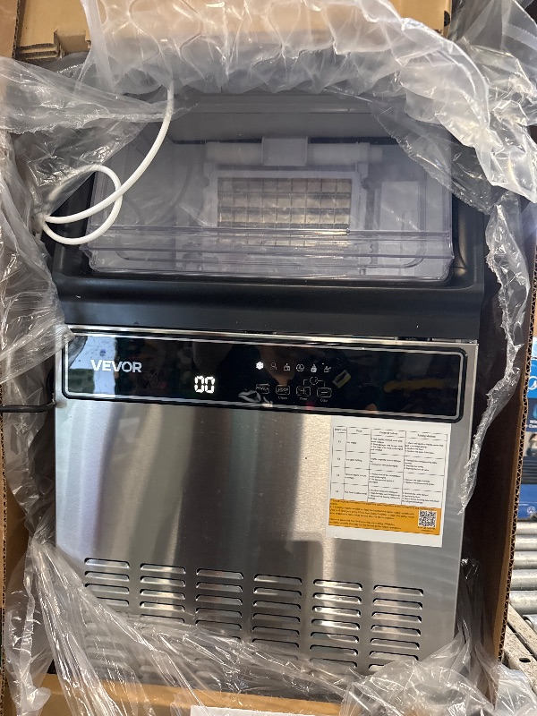 Photo 1 of ******it turns on perfectly******VEVOR Commercial Ice Maker Machine, 130Lbs/24H with 33Lbs Storage, 45 Cubes per Cycle, Stainless Steel Freestanding & Under Counter Ice Maker with LED Display & Self-Cleaning, for Home Bar Restaurant