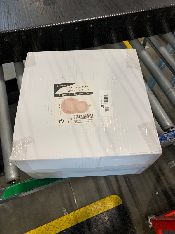 Photo 1 of ** some scratches** FLOWERCAT 100PCS Clear Brown Plastic Plates - Heavy Duty Plastic Plates Disposable for party &Wedding - Serve for 50Guests party (10inch & 7inch)(Mocha Mousse)