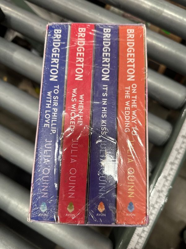 Photo 1 of "Bridgerton Family Series Collection 9 Books Set Paperback – Sep 1, 2021 by Julia Quinn (Author)"