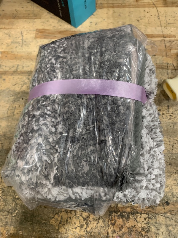 Photo 1 of (missing toilet rug) OLANLY Bathroom Rug Set 2 Piece, Soft Absorbent Microfiber Bath Mats and U-Shaped Contour Toilet Rug, Non-Slip