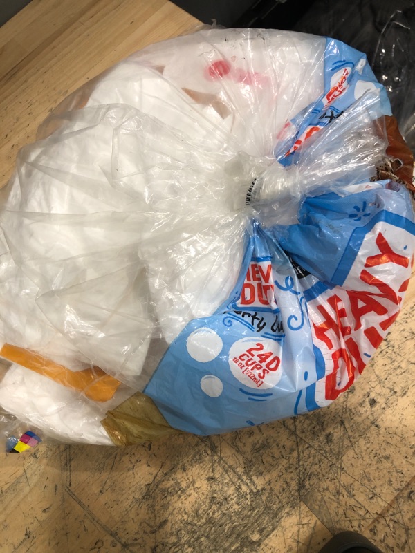 Photo 1 of ***UNKNOWN DMAAGES/ MISSING PIECES*** NOVWANG Daisy Balloons, 18pcs White Daisy Flower Balloons Party Decorations for Birthday Wedding Baby Shower Party Decorations Supplies?Huge Balloon X 3, Medium X 5, Small X 10?