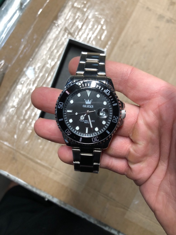 Photo 1 of (USED/FAIR) OLEVS Silver Watches for Men Black Stainless Steel Watch Big Face Analog Classic Diver Watch for Men Waterproof Rotatable Bezel Calendar Men's Dress Watches Silver Bracelet,Reloj para Hombre