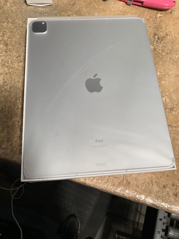 Photo 1 of (PARTS/SCRAP) (BOOT LOOP) 2021 Apple 12.9-inch iPad Pro Wi?Fi + Cellular 256GB - Silver