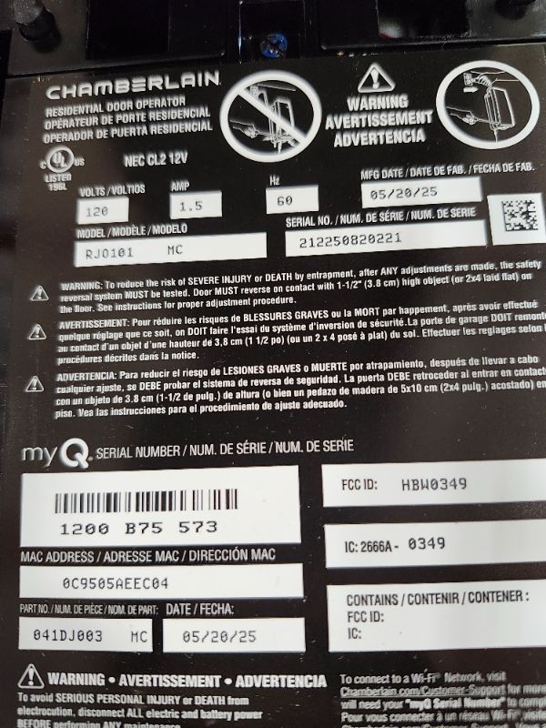 Photo 1 of (used)(incomplete) CHAMBERLAIN RJO101MC Ultra-Quiet Wall Mounted with Battery Backup and LED Lighting Garage Door Opener, 36 pounds, Black