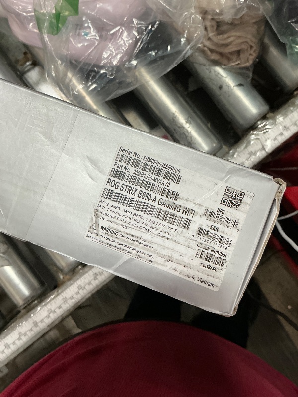 Photo 1 of ** SEE NOTES ***ASUS ROG Strix B850-A Gaming WiFi AMD AM5 B850 ATX Motherboard 14+2+2 Power Stages, DDR5 AEMP, 2.5G LAN, WiFi 7 with Q-Antenna, 4X M.2, PCIe® 5.0, USB 20Gbps Type-C, AI Networking II, ASUS AI Advisor