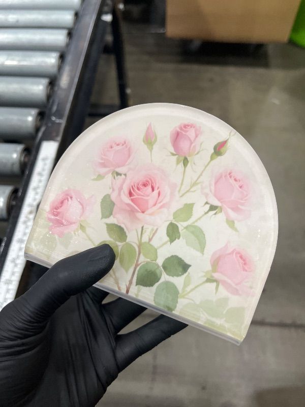 Photo 1 of *** PINK ROSES****   SUPERDANT Flower Clusters Napkin Holder Acrylic Butterfly Paper Napkin Holder Freestanding Tissue Box Dispenser for Kitchen Table Cocktail Napkin Holder for Restaurant Banquet Café 12.5x5x10.5CM