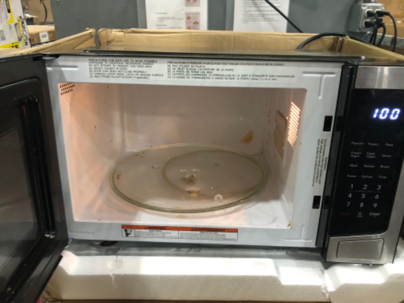 Photo 1 of FRIGIDAIRE Stainless Steel Microwave Oven, Multi Function, Programmable, 1.1 Cu Ft 1000-Watt