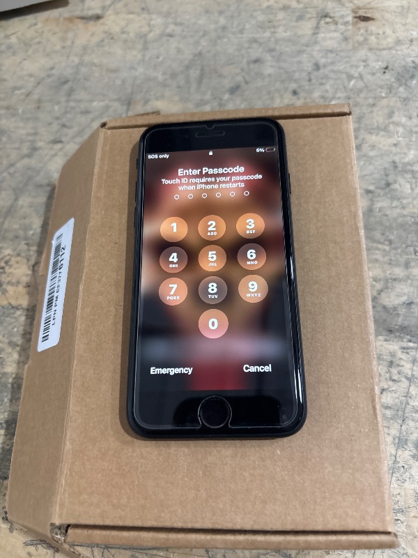 Photo 1 of ***LOCKED IPHONE FINAL SALE ***Apple iPhone SE (2nd Generation), US Version, 128GB, Black - (Renewed)