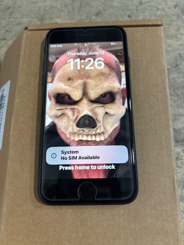 Photo 1 of ***LOCKED IPHONE FINAL SALE ***Apple iPhone SE (2nd Generation), US Version, 128GB, Black - (Renewed)