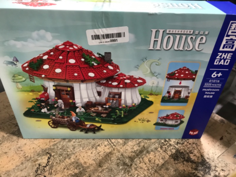 Photo 1 of 2233PCS Mushroom House Building Blocks,Creative Ideals Treehouse Building Blocks, Best Present for 6+ Boys, Girls or Adults