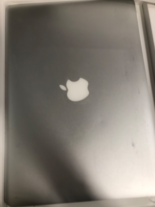 Photo 1 of **FOR PARTS ONLY**Apple 2024 MacBook Pro Laptop with M4 Max, 16?core CPU, 40?core GPU: Built for Apple Intelligence, 16.2-inch Liquid Retina XDR Display, 48GB Unified Memory, 1TB SSD Storage; Space Black