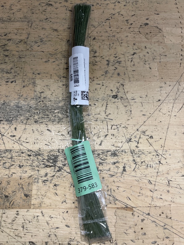Photo 1 of 200 Pcs Floral Wire 26 Gauge Crafts Florist Green Floral Wire for Crafts Bouquet Stem Wreath Making Flower Arrangement Supplies (Green,14 Inch)