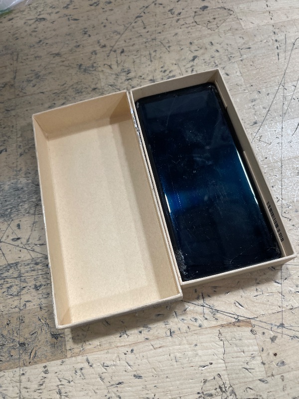 Photo 1 of ********CRACKED PHONE SCREEN********

Motorola Edge | 2024 | Unlocked | Made for US 8/256GB | 50MP Camera | Midnight Blue