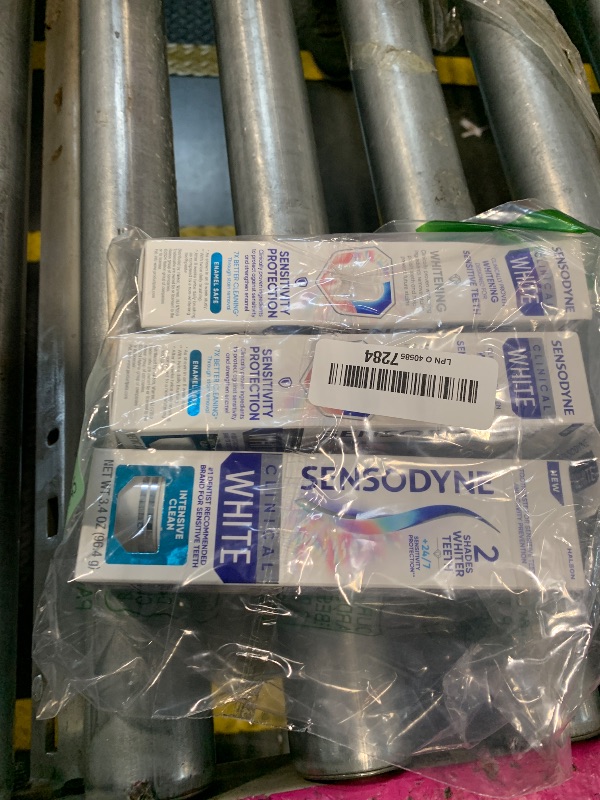 Photo 1 of Sensodyne Clinical White Toothpaste Clinically Proven Whitening for Sensitive Teeth, Intensive Clean, 3.4 oz (3 Pack)