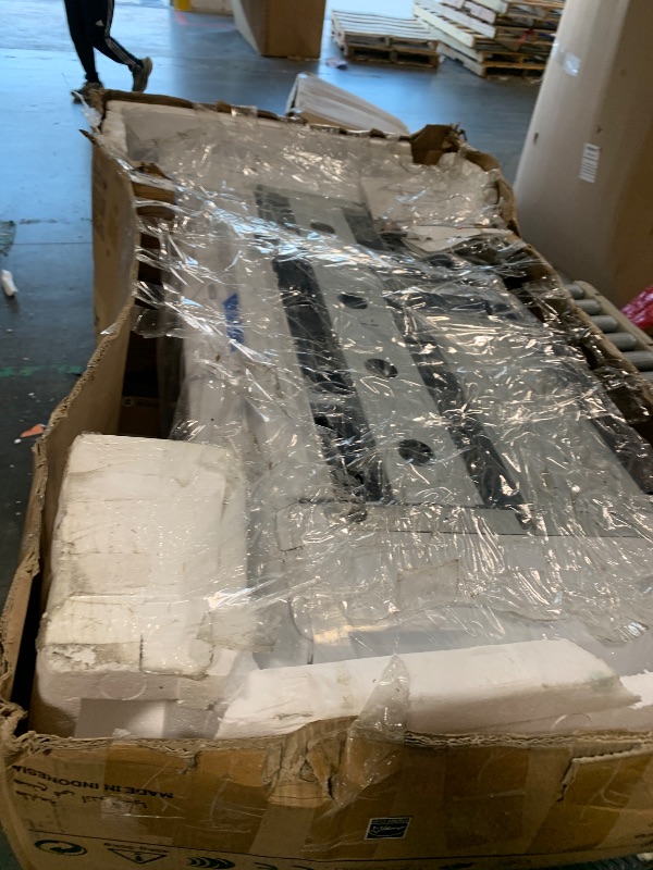 Photo 1 of Epson SureColor T3170x 24" Desktop Printer, White, Extra Large