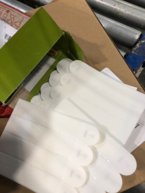 Photo 1 of ******MISSING PART****
Command 20 lb XL Heavyweight Picture Hanging Strips 10 Pairs (20 Command Strips), Damage-Free Hanging Picture Hangers, Heavy Duty Wall Hanger for Home Decor, White Adhesive